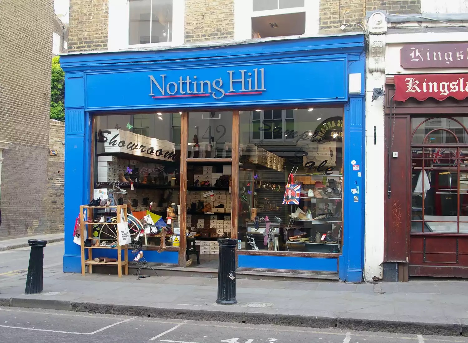 Notting Hill blue storefront from the film