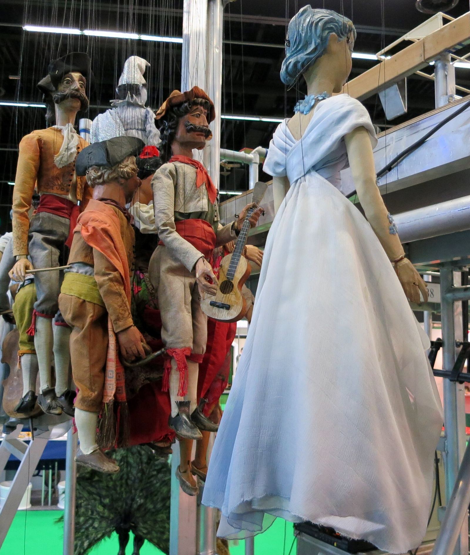 Marionetas del Salzburger Marionettentheater sobre el escenario