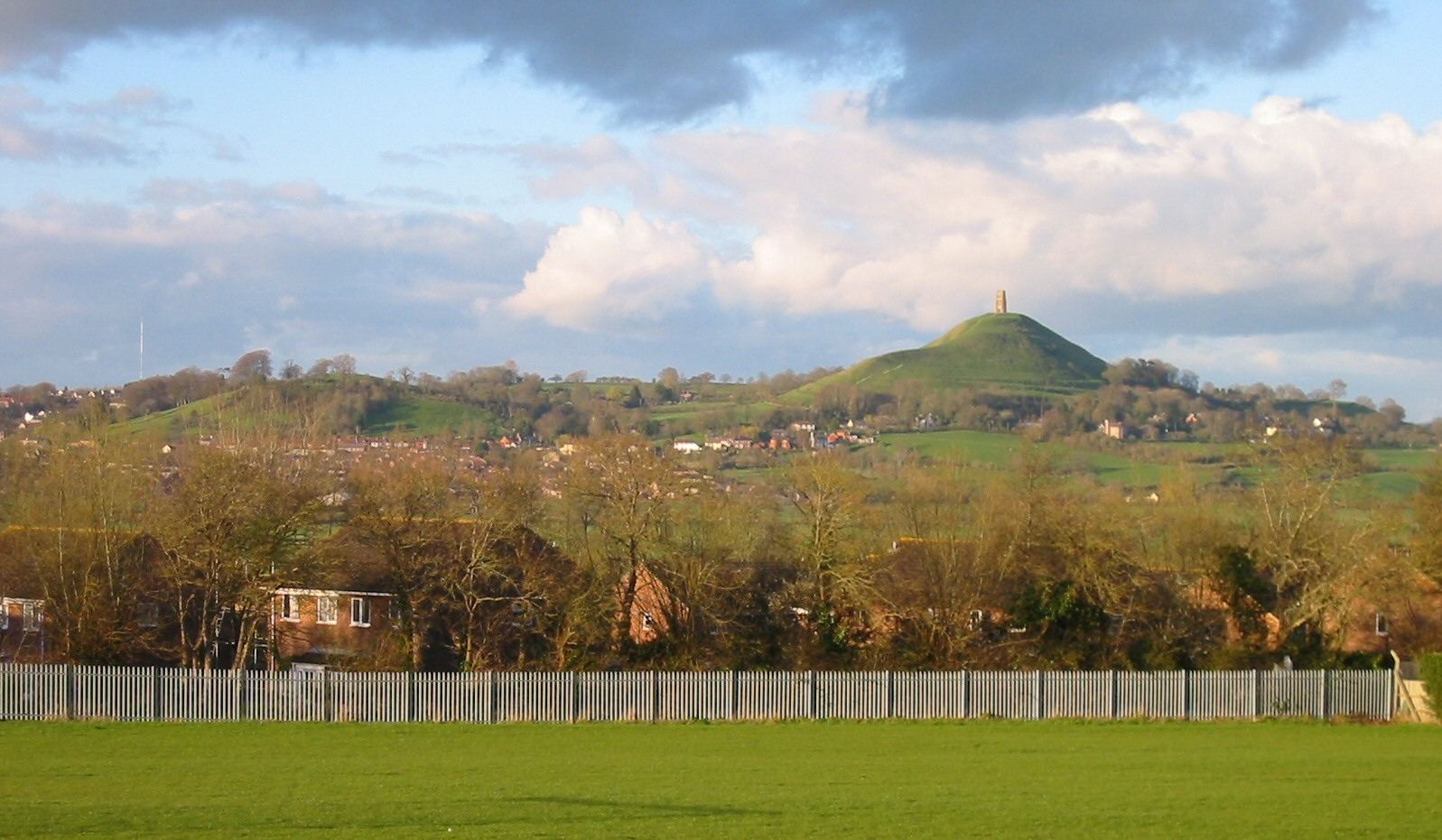 Torre de San Miguel en lo alto de Glastonbury Tor