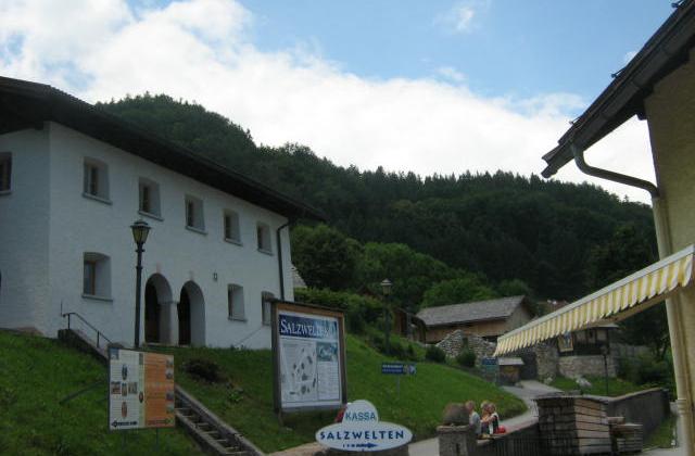 Entrada de la mina de sal Salzwelten en Bad Dürrnberg, cerca de Hallein