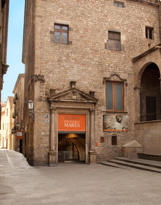 Entrada del Museu Frederic Marès, antigua sede de la Inquisición en Barcelona